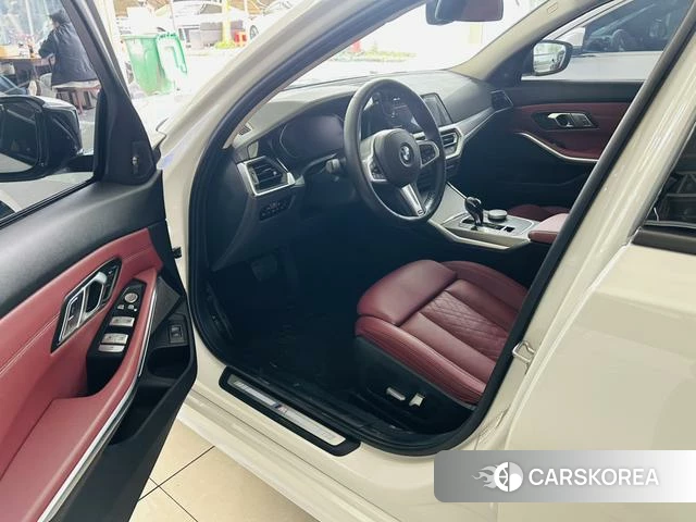 BMW 3 series 2022 Белый из Китая, фото 2