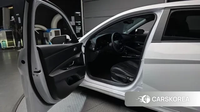 Hyundai The New Avante Hybrid (CN7) 2024 Белый из Кореи, фото 2