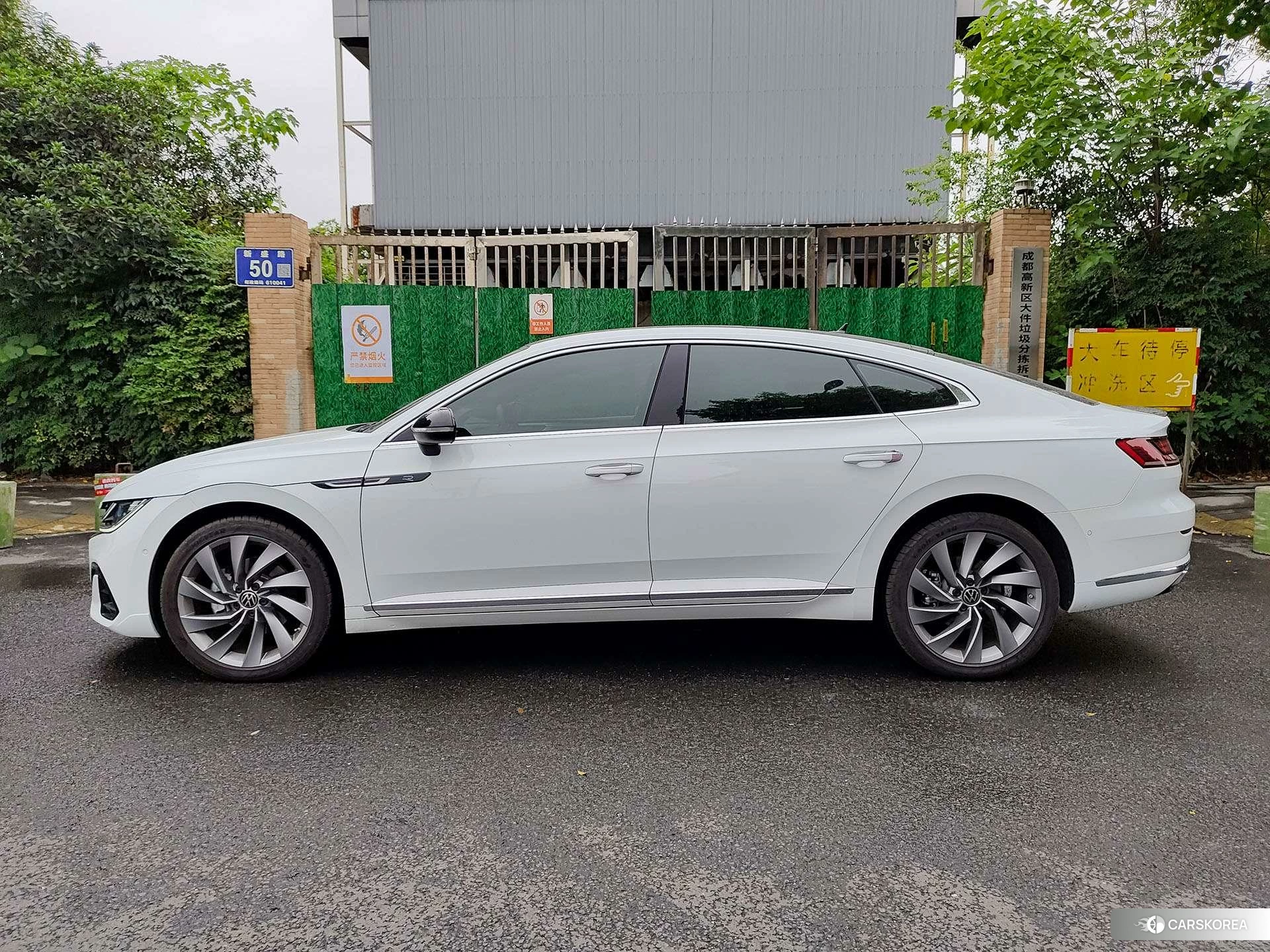 Volkswagen CC 2022 Белый из Китая, фото 2