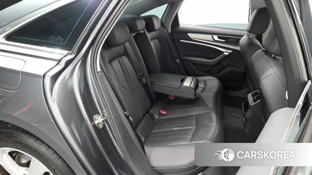 Audi A6 (C8) 2020 Серый из Кореи, фото 2