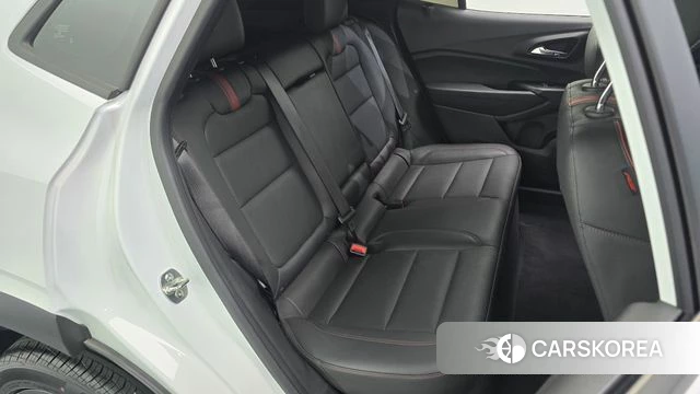 Chevrolet (GM Daewoo) Trax Crossover 2024 Белый из Кореи, фото 2