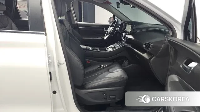 Hyundai The New Santa Fe 2023 Белый из Кореи, фото 2