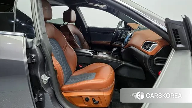 Maserati Ghibli 2019 Серый из Кореи, фото 2