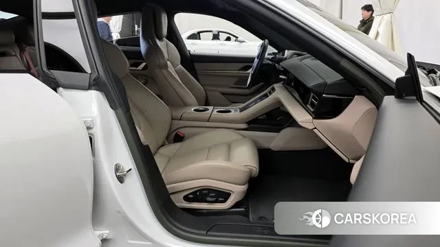 Porsche Taycan 2022 Белый из Кореи, фото 2