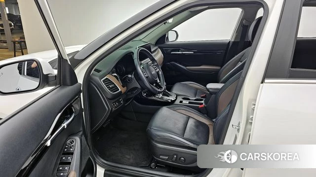 Kia Seltos 2022 Белый из Кореи, фото 2