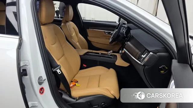 Volvo S90 2024 Белый из Кореи, фото 2