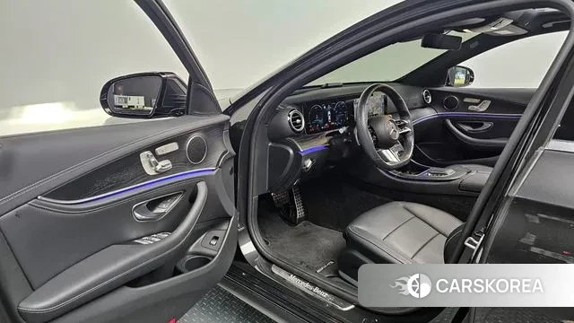 Mercedes-Benz E-Class W213 2021 Серый из Кореи, фото 2