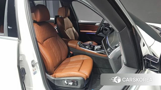 BMW X7 (G07) 2021 Белый из Кореи, фото 2