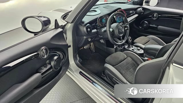 Mini Cooper S 2022 Серебряный из Кореи, фото 2