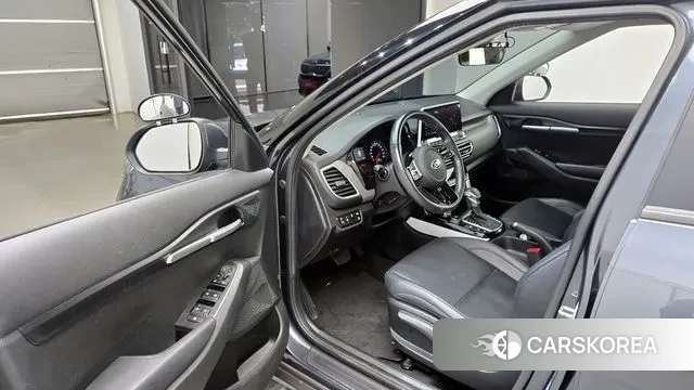 Kia Seltos 2020 Серый из Кореи, фото 2