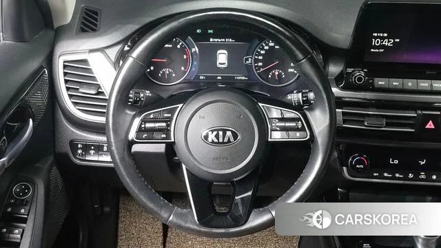 Kia Seltos 2020 Белый из Кореи, фото 2