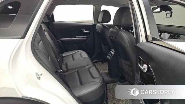 Kia Niro 2018 Белый из Кореи, фото 2