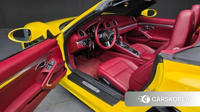 Porsche 718 Boxster 2021 Желтый из Кореи, фото 2