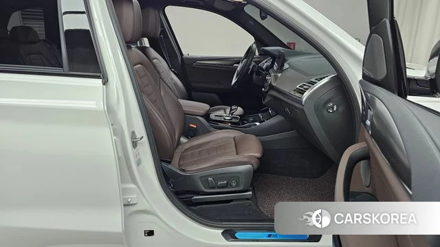 BMW X3 (G01) 2024 Белый из Кореи, фото 2