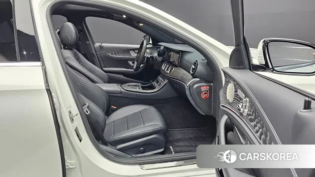 Mercedes-Benz E-Class W213 2021 Белый из Кореи, фото 2