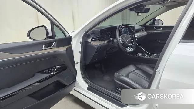 Kia K5 3rd generation 2023 Белый из Кореи, фото 2