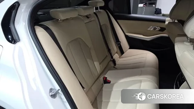 BMW 3 Series (G20) 2024 Белый из Кореи, фото 2