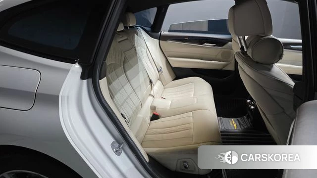 BMW 6 Series GT (G32) 2018 Белый из Кореи, фото 2