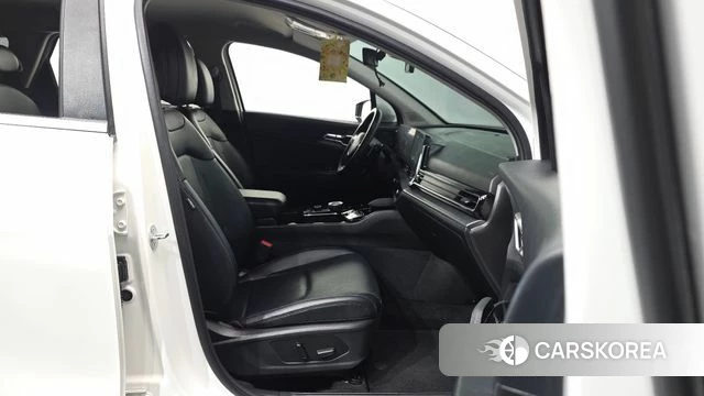 Kia Sportage 5th Generation 2023 Белый из Кореи, фото 2