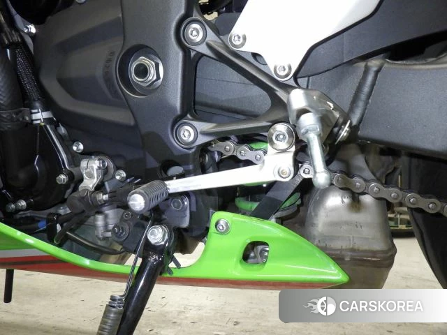 Проданный Kawasaki ZX-6R NINJA ABS 2024 из Японии, фото 2