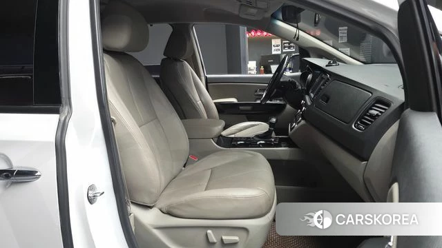 Kia The New Carnival 2019 Белый из Кореи, фото 2
