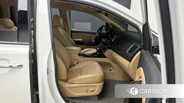 Kia The New Carnival 2019 Белый из Кореи, фото 2