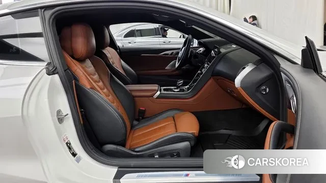 BMW 8 Series (G15) 2022 Белый из Кореи, фото 2