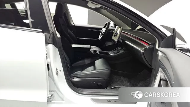 Tesla Model 3 2022 Белый из Кореи, фото 2