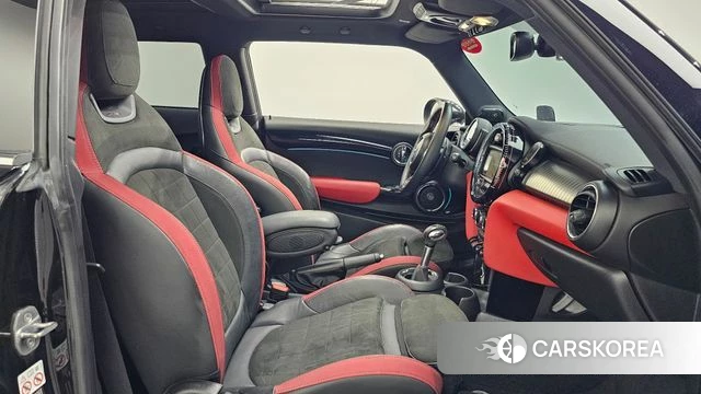 Mini Cooper S 2019 Черный из Кореи, фото 2