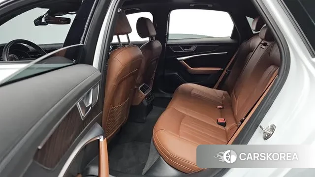 Audi A6 (C8) 2023 Белый из Кореи, фото 2