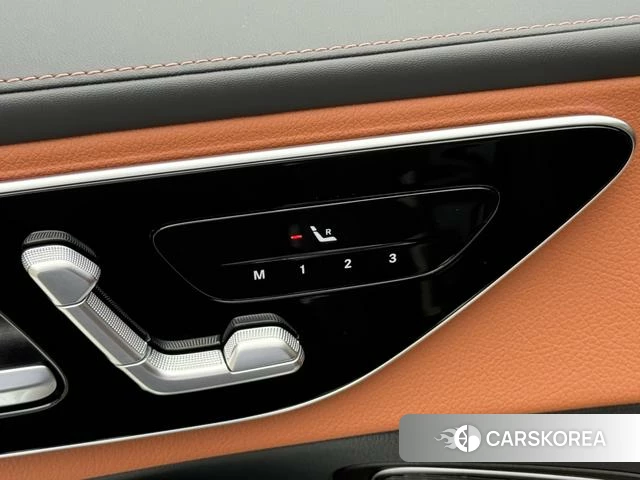Mercedes-Benz GLC 2025 Черный из Китая, фото 2