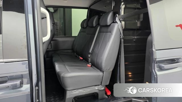 Hyundai Staria 2023 Серый из Кореи, фото 2