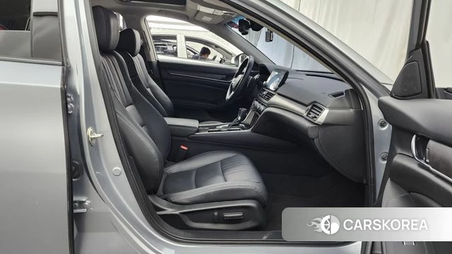 Honda Accord 10th Generation 2018 Серебристо-серый из Кореи, фото 2