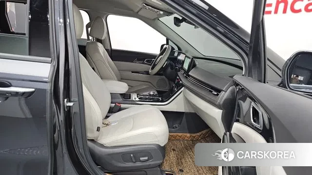 Kia Carnival 4th generation 2023 Черный из Кореи, фото 2
