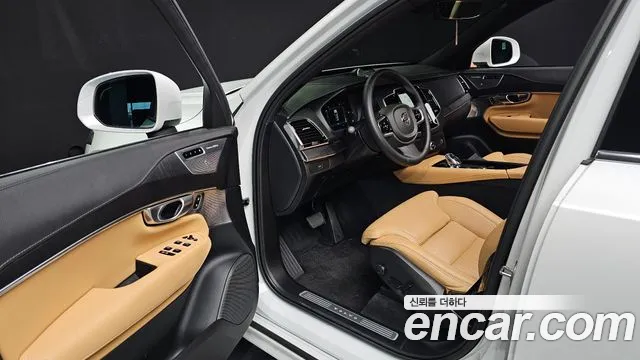 Volvo XC90 second Generation 2023 Белый из Кореи, фото 2