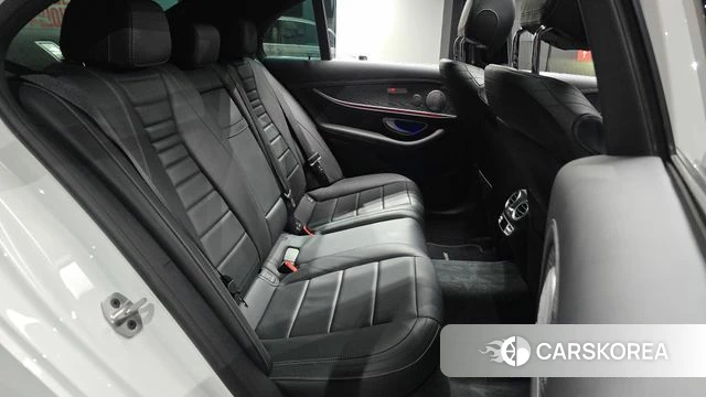 Mercedes-Benz E-Class W213 2021 Белый из Кореи, фото 2