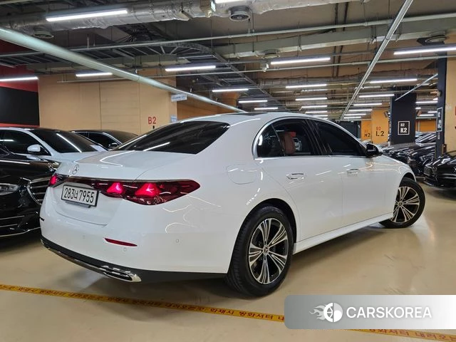 Mercedes-Benz E-Class W214 2025 Серебряный из Кореи, фото 2