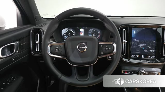 Volvo XC40 2020 Белый из Кореи, фото 2