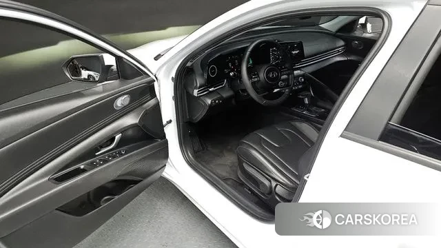 Hyundai The New Avante Hybrid (CN7) 2023 Белый из Кореи, фото 2