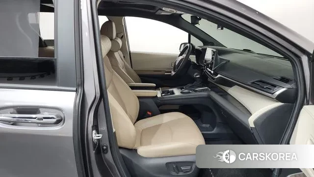 Toyota Sienna 4th Generation 2024 Серый из Кореи, фото 2