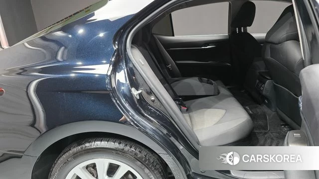 Toyota Camry (XV70) 2024 Черный из Кореи, фото 2