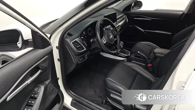 Kia Seltos 2021 Белый из Кореи, фото 2