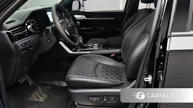 Kia Mohave Master 2023 Черный из Кореи, фото 2