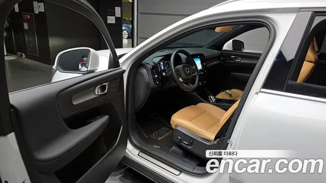 Volvo XC40 id 2906656 из Кореи 2