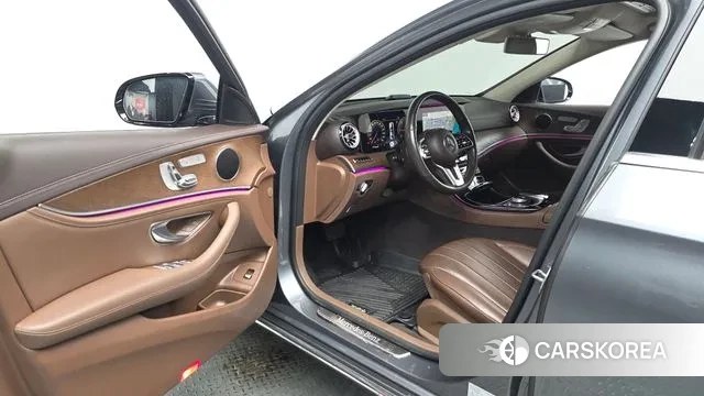 Mercedes-Benz E-Class W213 2019 Серый из Кореи, фото 2