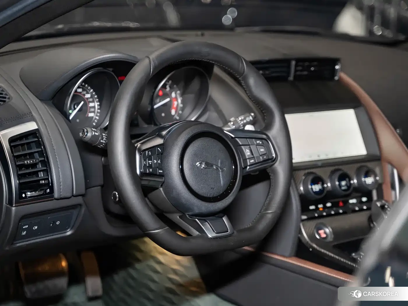 Jaguar F-TYPE 2019 Зеленый из Китая, фото 2