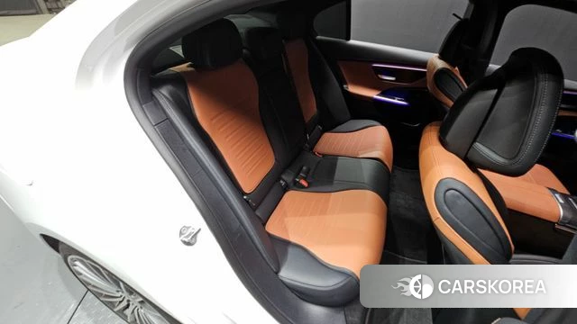 Mercedes-Benz C-Class W206 2022 Белый из Кореи, фото 2