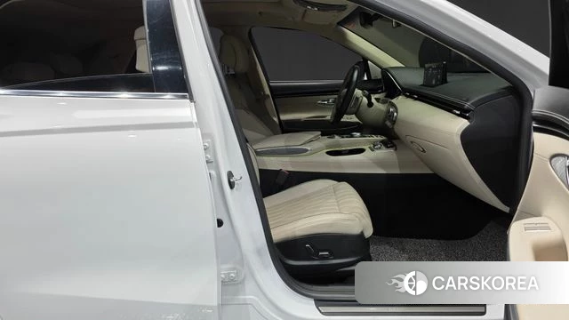 Genesis GV70 2021 Белый из Кореи, фото 2