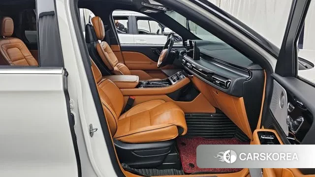 Lincoln Aviator 2nd generation 2021 Белый из Кореи, фото 2