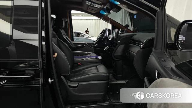 Hyundai Staria 2025 Черный из Кореи, фото 2